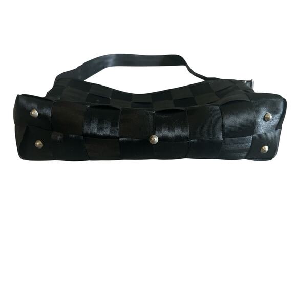 Harvey’s Seatbelt Black Bag - Picture 4 of 8